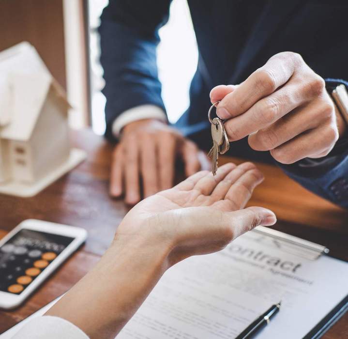 Faites-nous confiance pour vous trouver les prêts immobiliers les plus avantageux.
